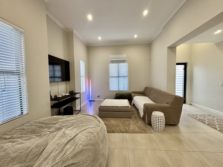 3 Bedroom Property for Sale in Sandown Western Cape